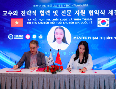 Kí kết hợp tác chiến lược và hỗ trợ chuyên môn với chuyên gia quốc tế